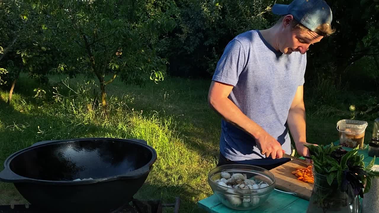 户外烹饪，BBQ概念视频素材