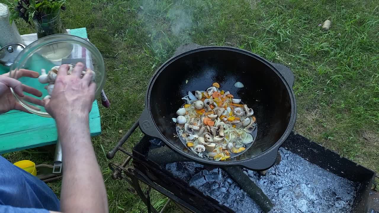 户外烹饪，BBQ概念视频下载