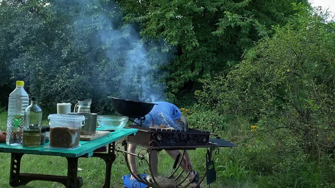 户外烹饪，BBQ概念视频素材