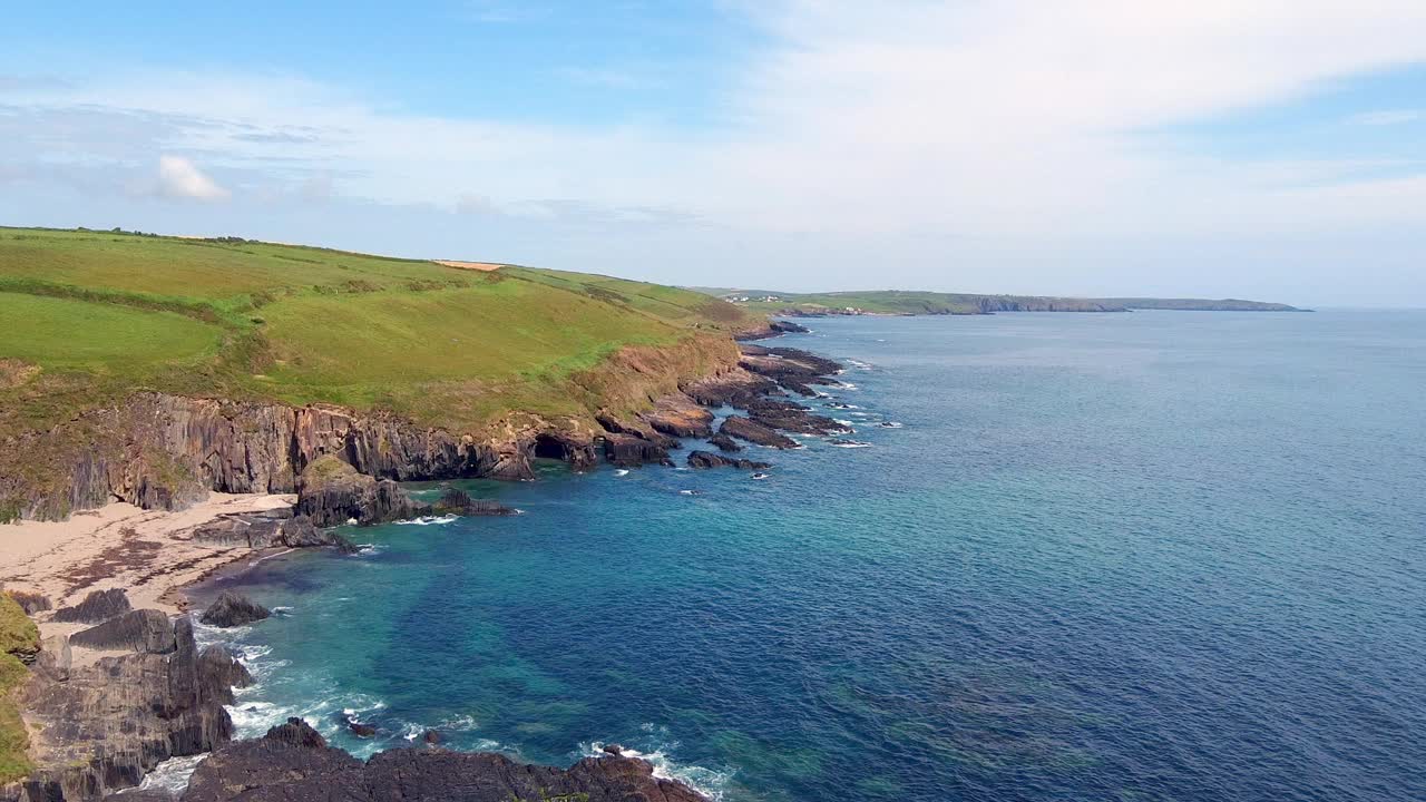 沿海景观。海岸线的壮丽景色。视频素材