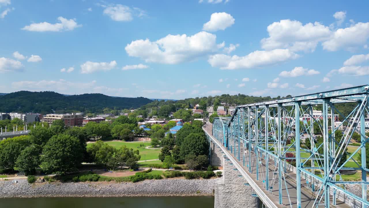 查塔努加，田纳西河和核桃街大桥视频下载