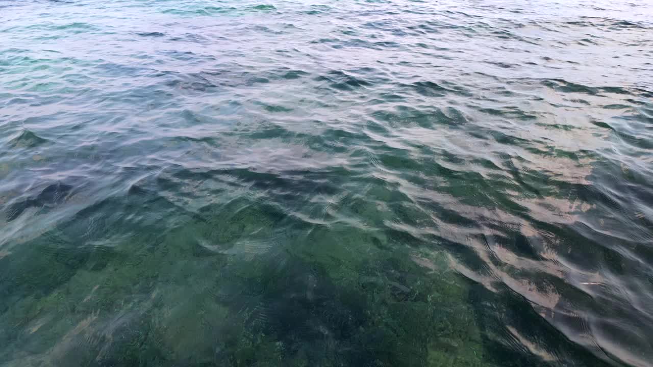 海景鸟瞰图。海上之旅视频素材