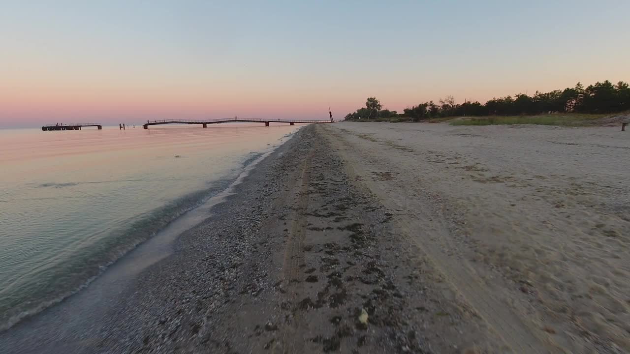 沿着海边的超延时。清晨视频下载