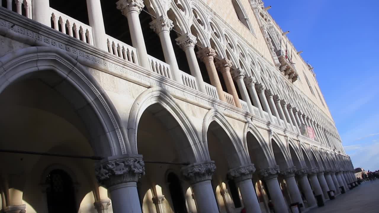 意大利威尼斯总督府(Palazzo Ducale)的正面。视频下载