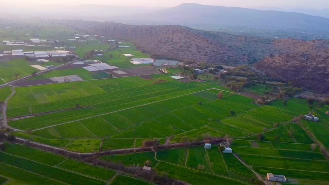 巴基斯坦斯瓦特河全景鸟瞰图视频素材