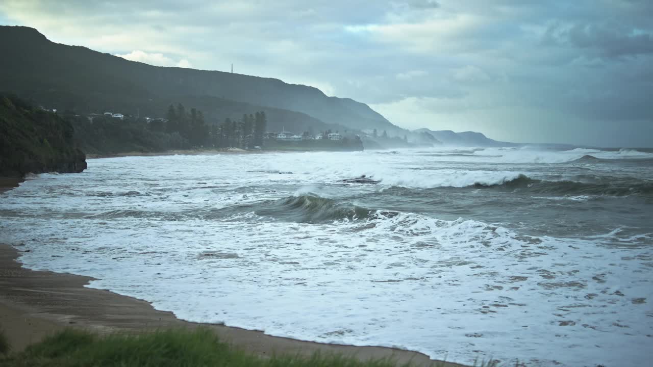 暴风雨海滩场景视频下载