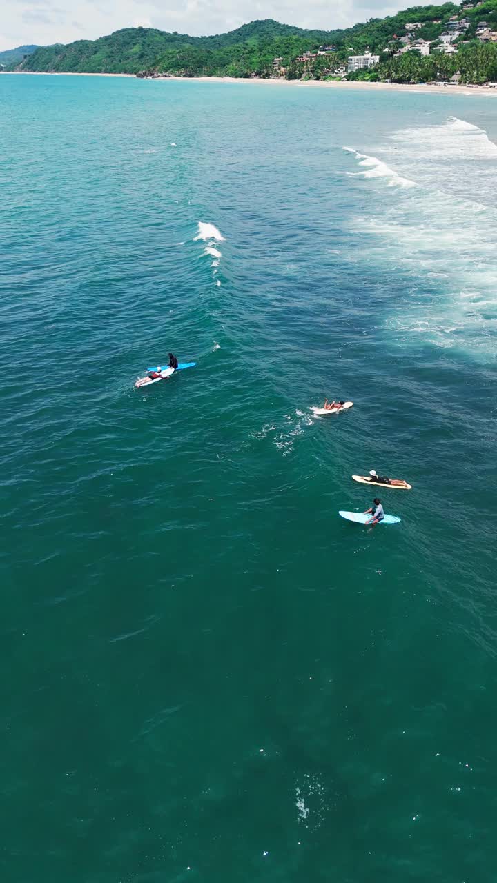 在墨西哥海滩冲浪，Sayulita, Nayarit视频下载