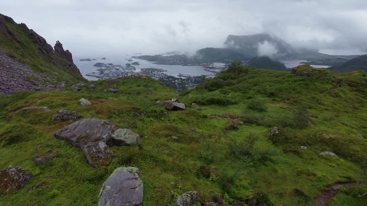 弗洛亚山在斯沃尔瓦尔，罗弗敦群岛挪威，欧洲视频下载