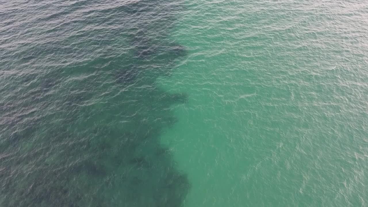 热带三亚清澈的海水视频下载