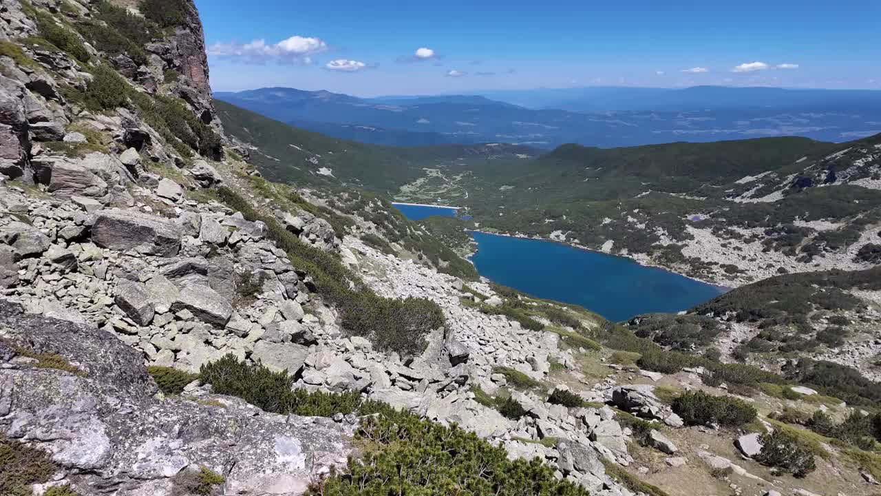 保加利亚，死湖和鱼湖附近的里拉山景观视频素材