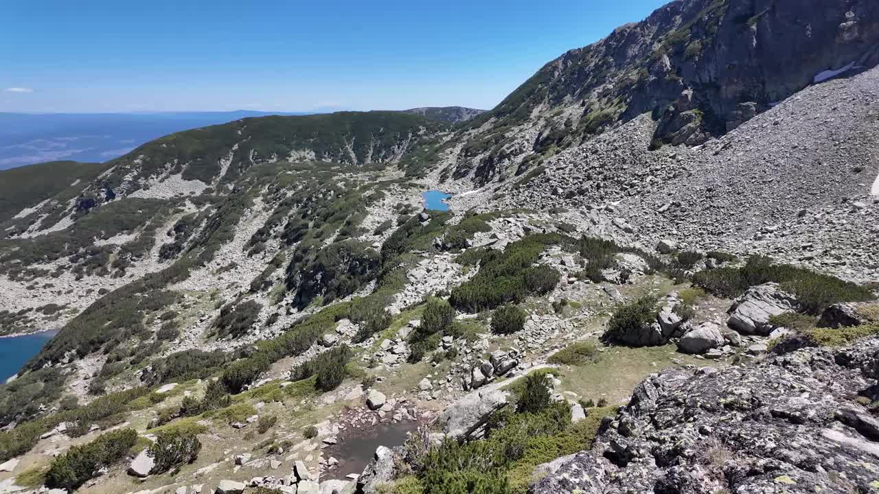 保加利亚，死湖和鱼湖附近的里拉山景观视频素材