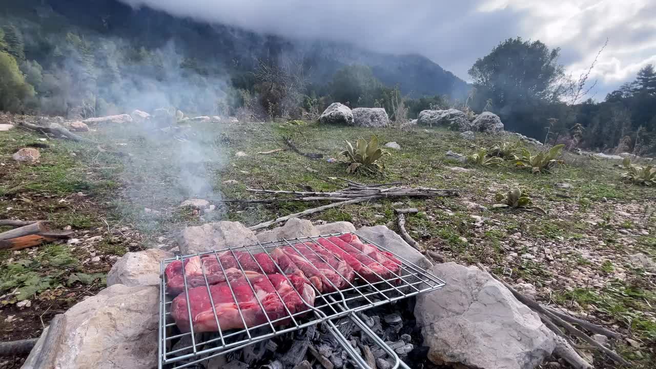 烤肉上的牛肉视频下载