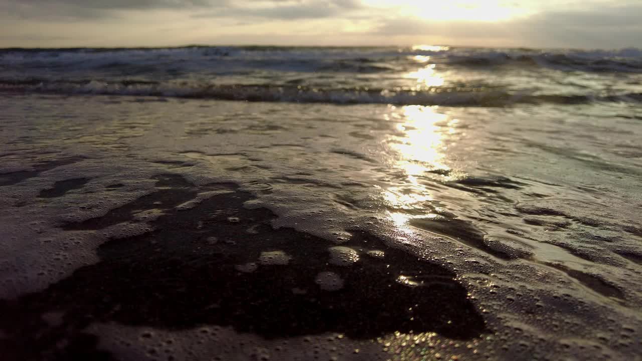 海浪——近距离。视频下载