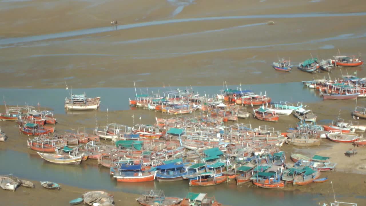 Sunehri / Sonari海滩的高角度视图视频下载