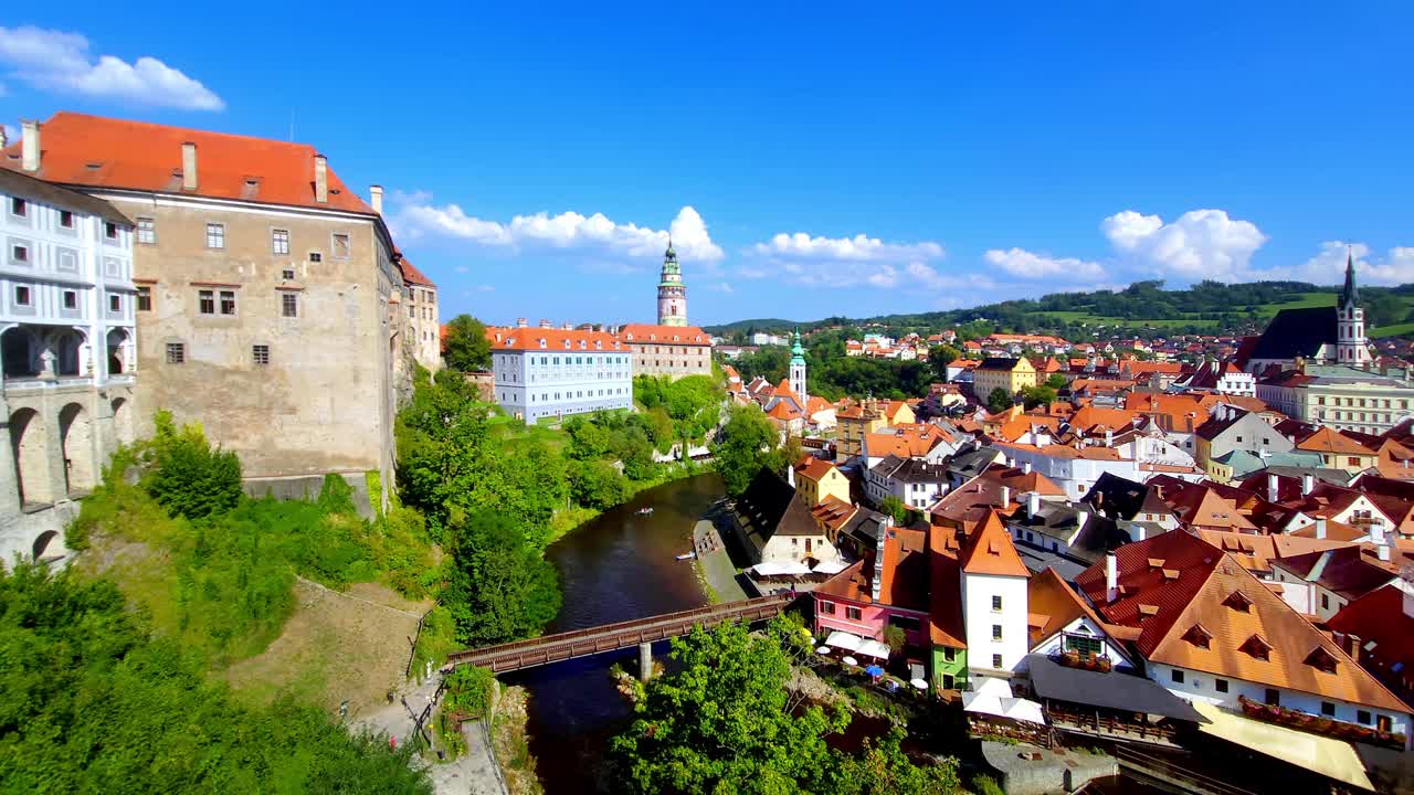 Cesky Krumlov (Böhmisch Krumau)及其城堡建筑群视频下载