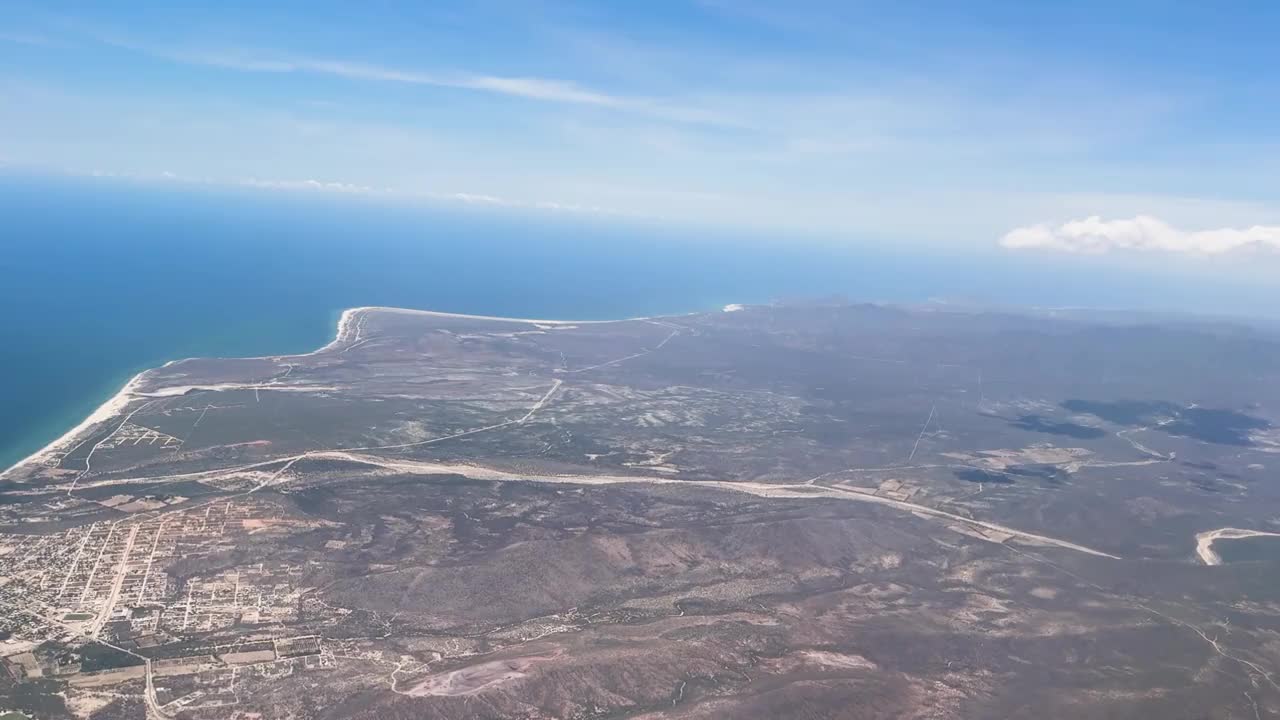 沿海山水鸟瞰图。视频下载