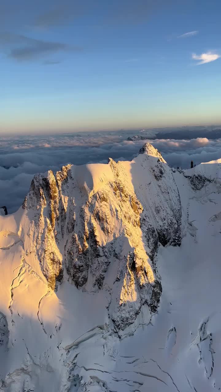 勃朗峰，夏蒙尼鸟瞰图视频下载