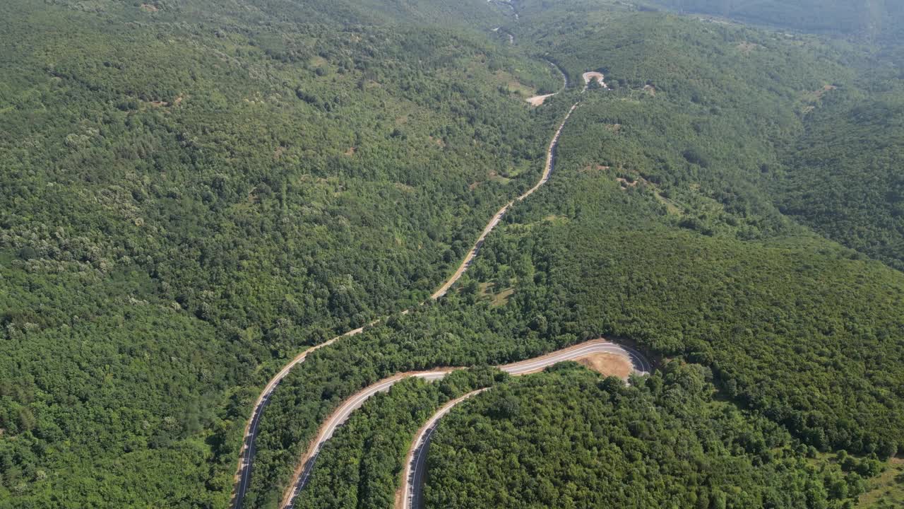 蛇形道路视频下载