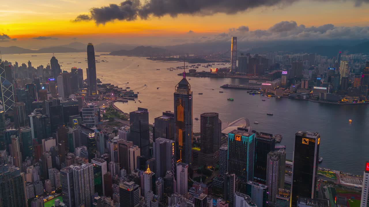 香港城市天际线的昼夜超缩图视频素材