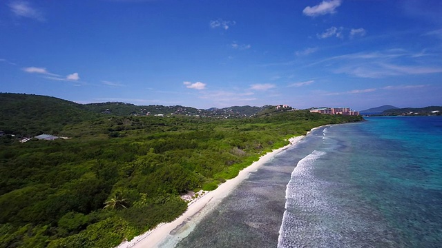 美属维尔京群岛圣托马斯林德奎斯特海滩的航拍视频视频素材