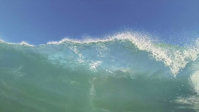 蓝色的海浪视频素材