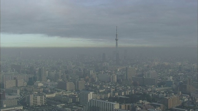 天线朦胧的东京市中心视频素材