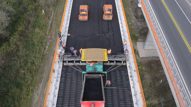 桥梁重建鸟瞰图视频素材