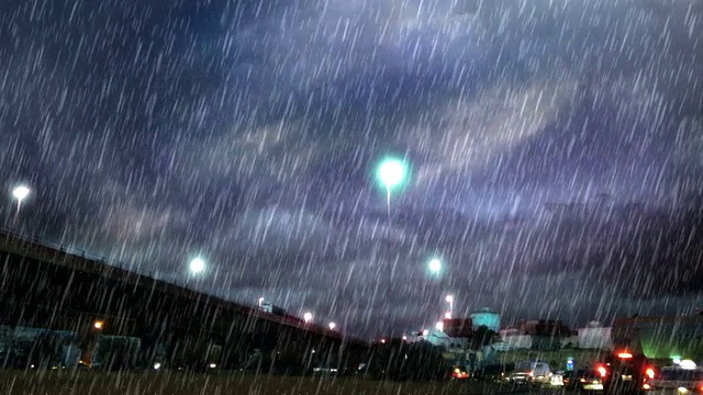 清晨桥下广场上下着大雨视频素材