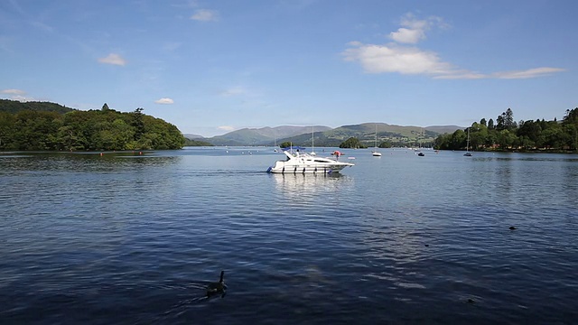 美丽宁静放松的夏日英国Bowness Windermere湖区视频素材