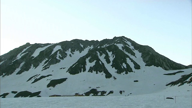 黎明时分的tatateyama山视频素材