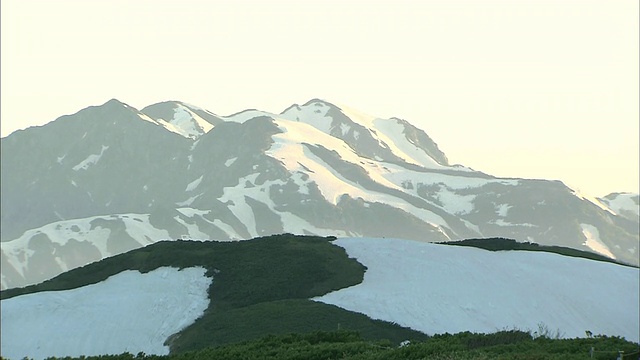 黎明时分的tatateyama山视频素材