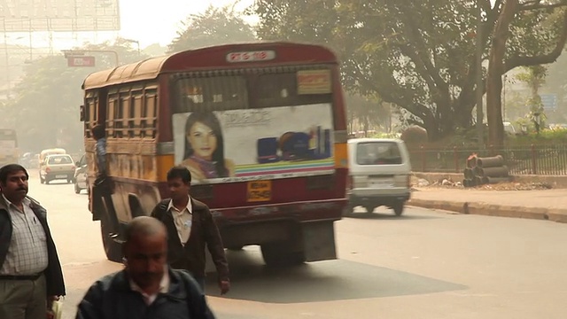 印度加尔各答(Calcutta)的街景视频素材