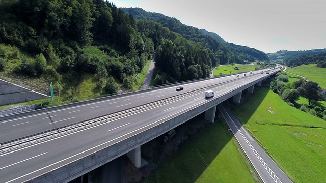 航拍公路公路桥梁与交通视频素材