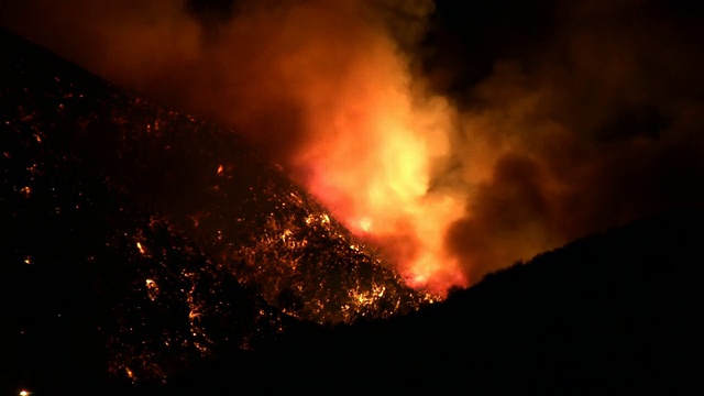 野火肆虐峡谷HD视频素材