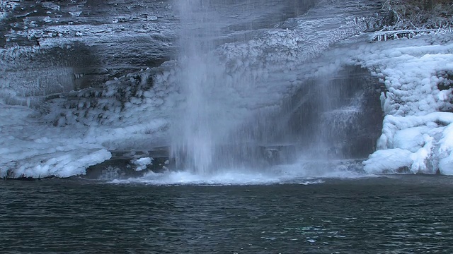 云地峡谷的冰瀑1005-08视频下载