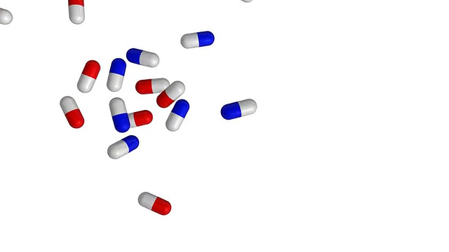 红色和蓝色药丸3D视频素材
