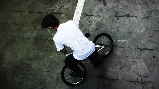 BMX:平原视频素材