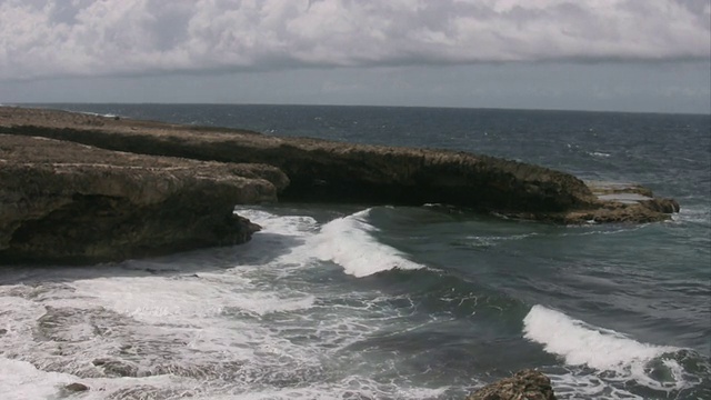 加勒比海域波涛汹涌视频素材