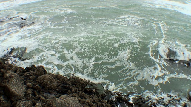 汹涌的海浪视频素材