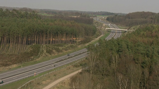 空中飞行德国公路交通视频下载