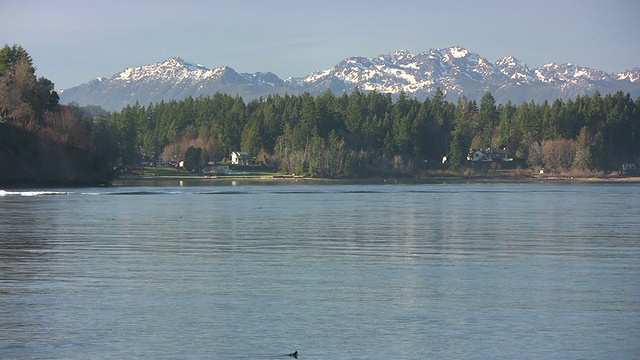 高清1080i山间度假场景。视频素材