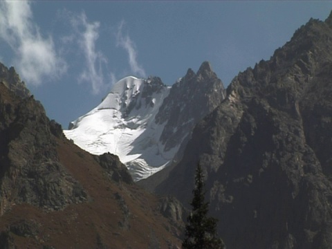 山上的风景。视频素材