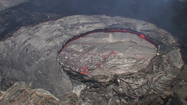 Erta Ale火山的熔岩湖视频素材