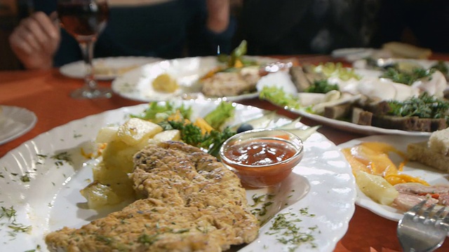 在餐厅用餐视频素材