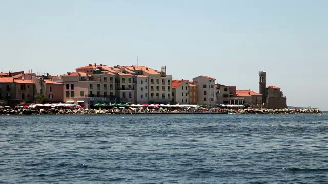 海景与蓝天建筑视频素材