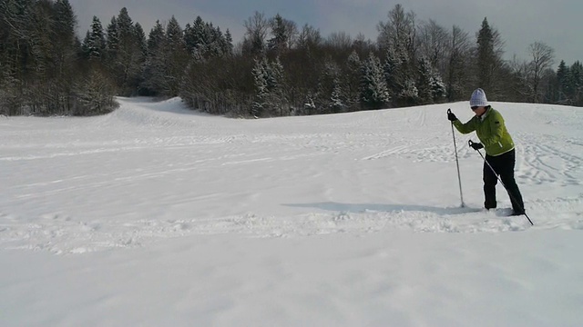 越野滑雪视频素材