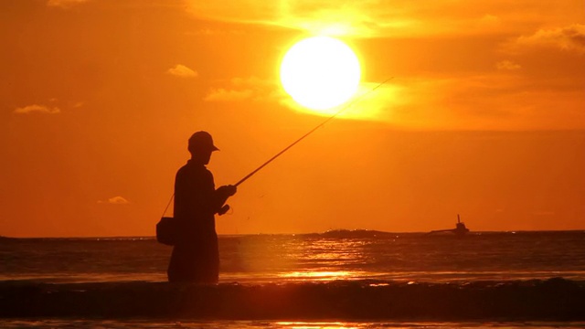 渔夫，夕阳，大海，太阳视频素材