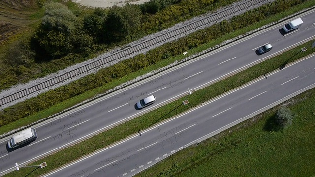 飞越旧公路视频素材