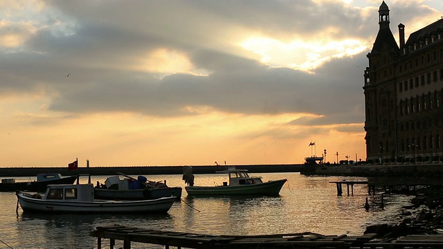 海达帕萨港口和车站大楼视频素材