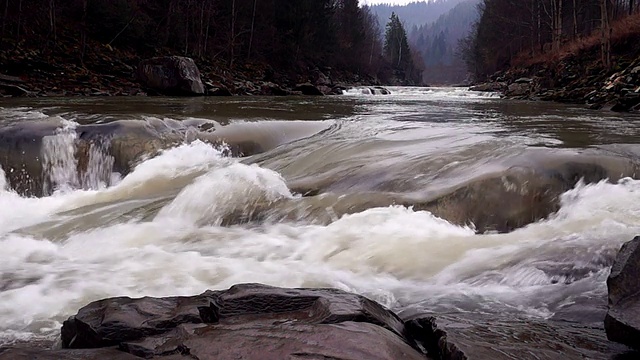 山溪的水道视频素材